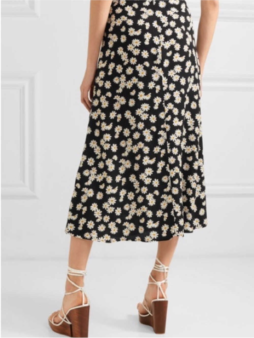 Reformation Bea Daisy Chain Floral Midi Skirt. Black and White. SIZE 10, EUC! - Picture 3 of 14
